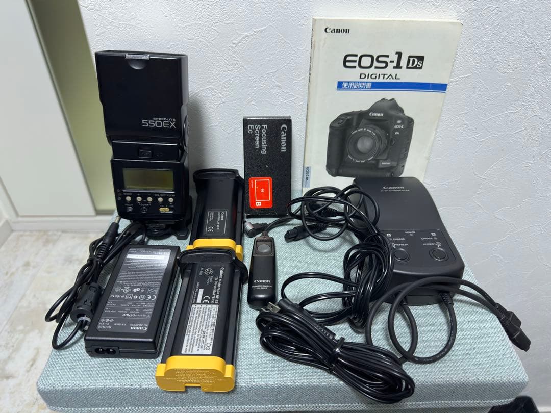 Canon EOS-1Ds デジタル一眼レフカメラ