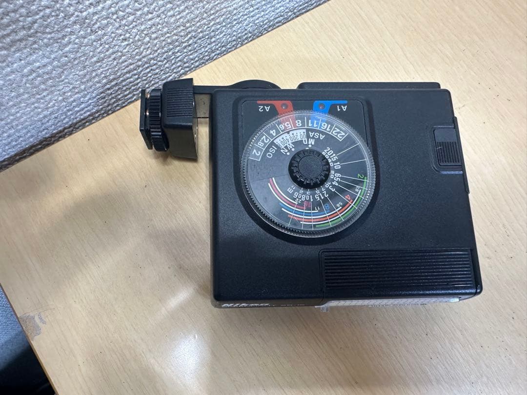 Nikon FE2 / Ai-s ズーム 35mm f2 レンズ、ライト等セット