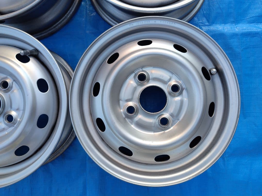 Ⓑ145R12・LT【2/2】軽トラ用スタッドレス・鉄ホイール付、２本分割