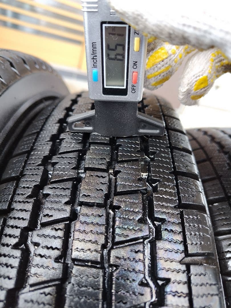 Ⓑ145R12・LT【2/2】軽トラ用スタッドレス・鉄ホイール付、２本分割