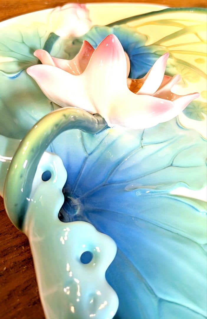 ❤️台湾「フランツ・コレクション」蓮の花 の陶器皿箱入り❤️1765