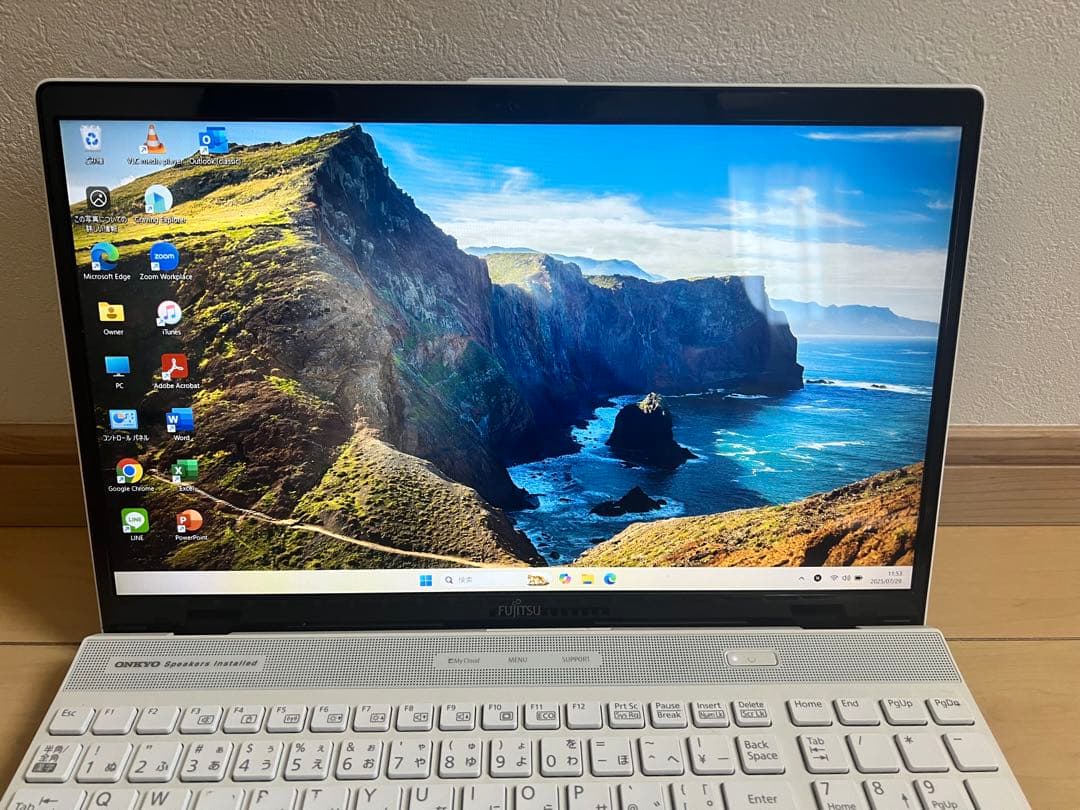 富士通 FMV AH45 Core i3 高速SSD Windows11