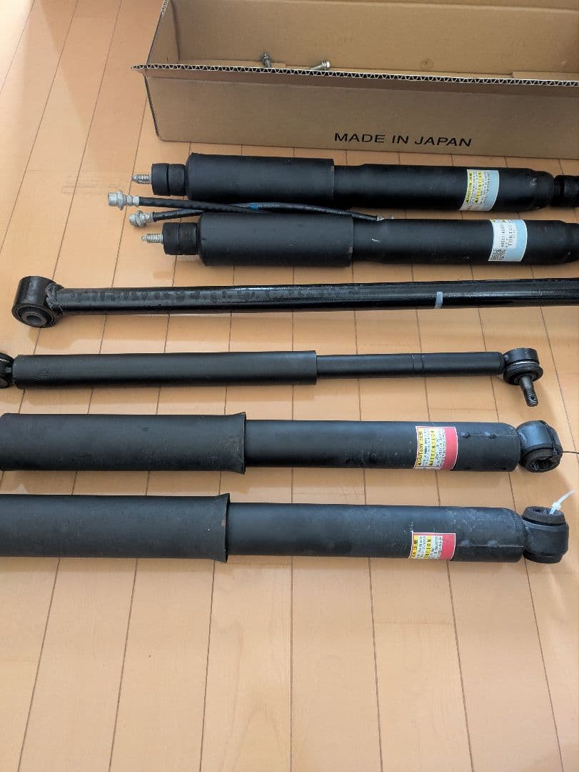 ランクル　gdj76w 中古純正サスペンションキット 一式
