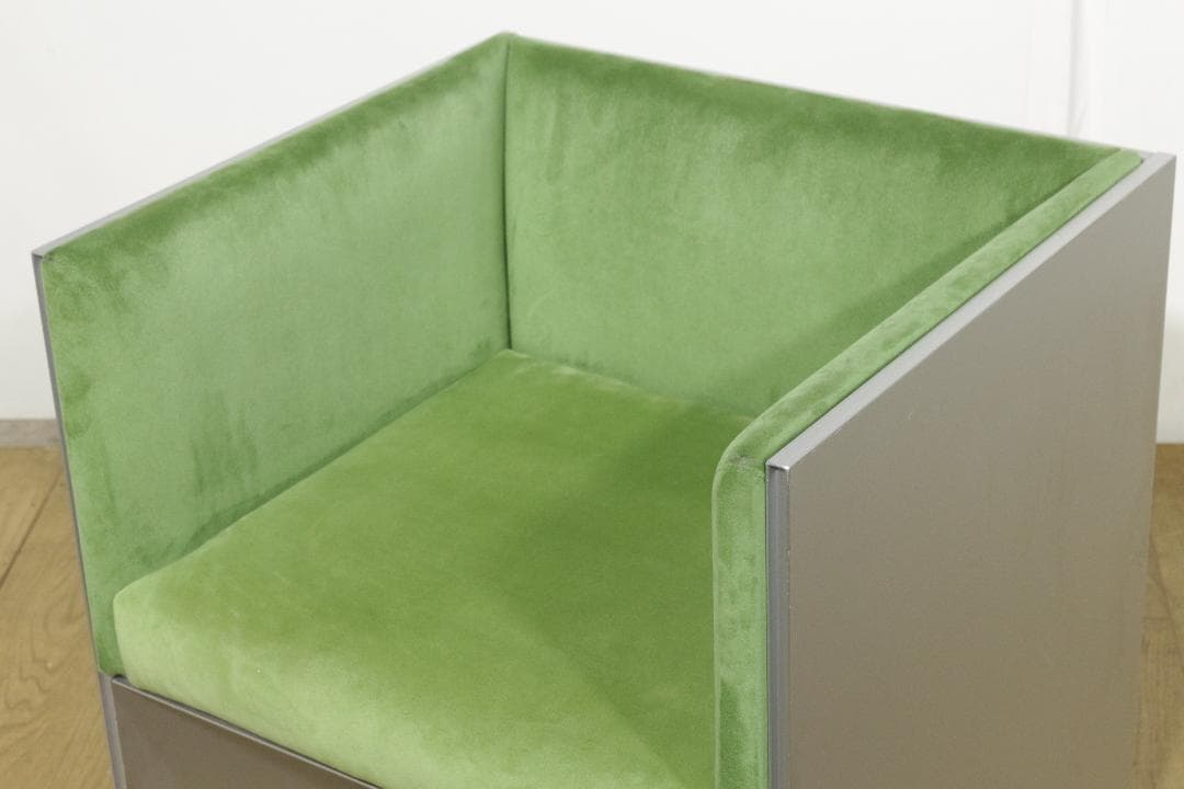 y*u様 Cassinaカッシーナ★スリムソファ★1人掛け★エアーフレーム★２４