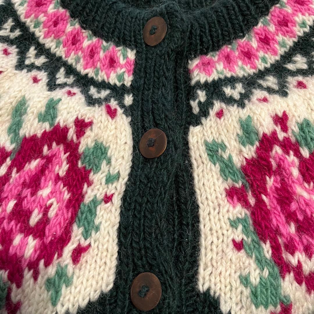 ネパールギルボックス 花柄求心プルオーバー