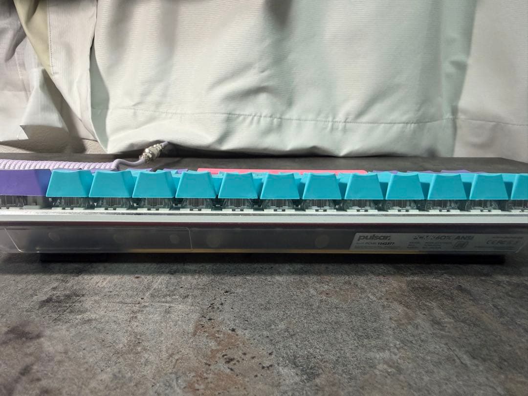 ノ*ム様 あ*る様 自作ゲーミングキーボード 銀軸 静音化済