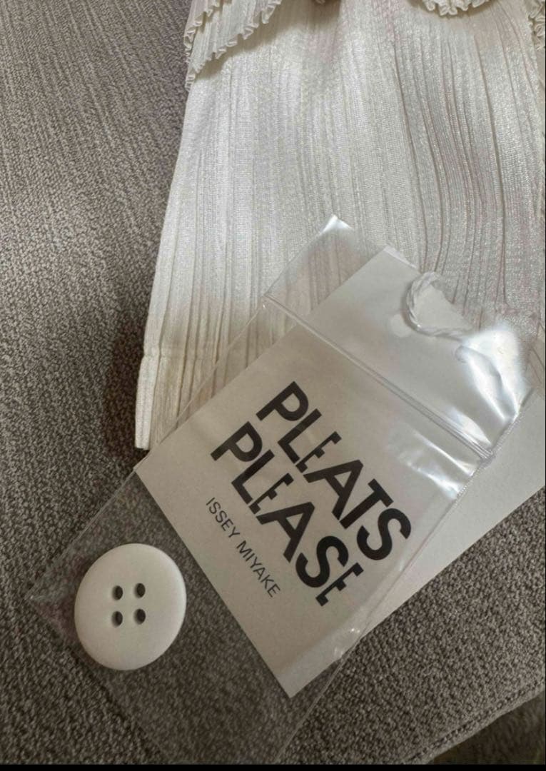 プリーツプリーズイッセイミヤケ　2月新作ジャケット