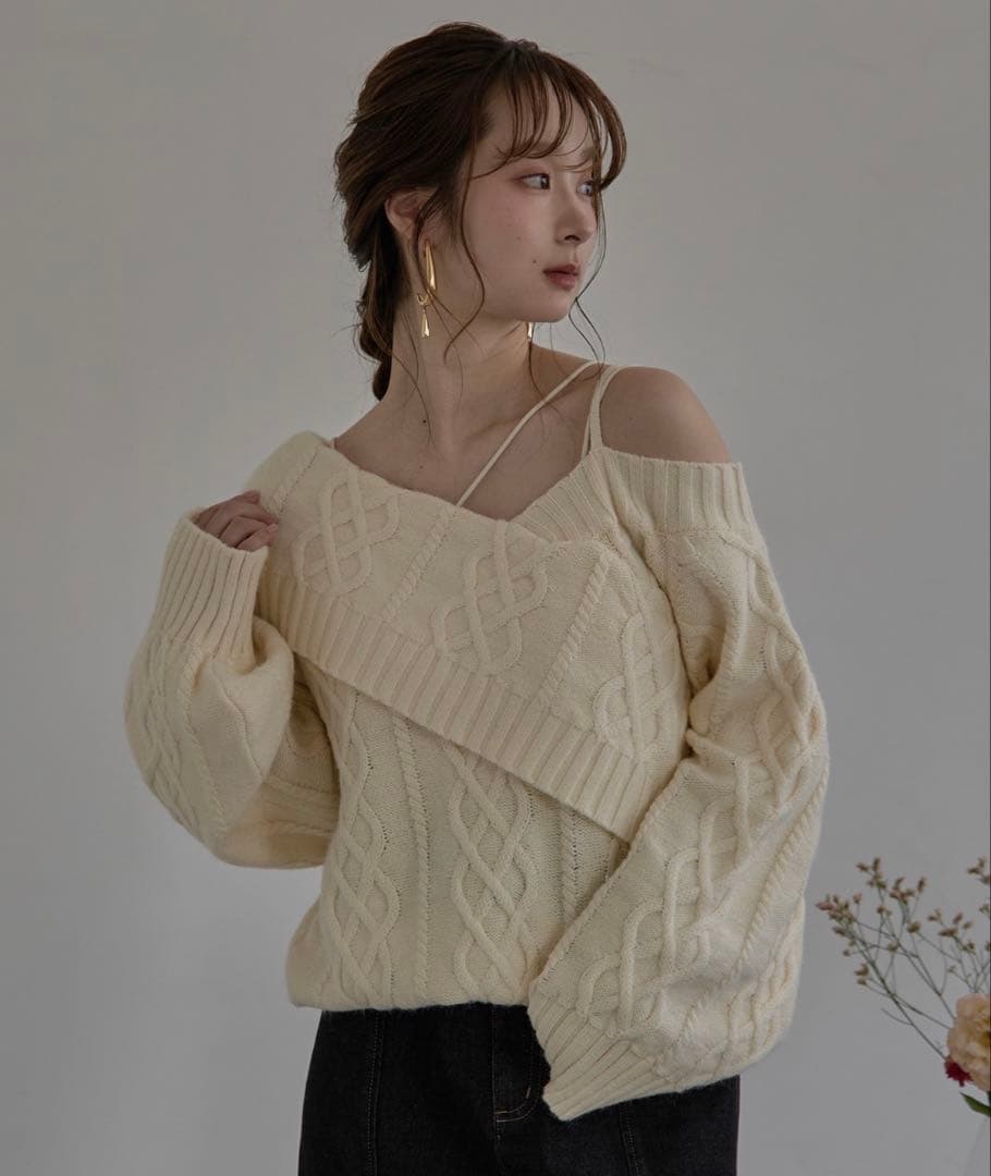 mideal ワンショルケーブルニット　アイボリー