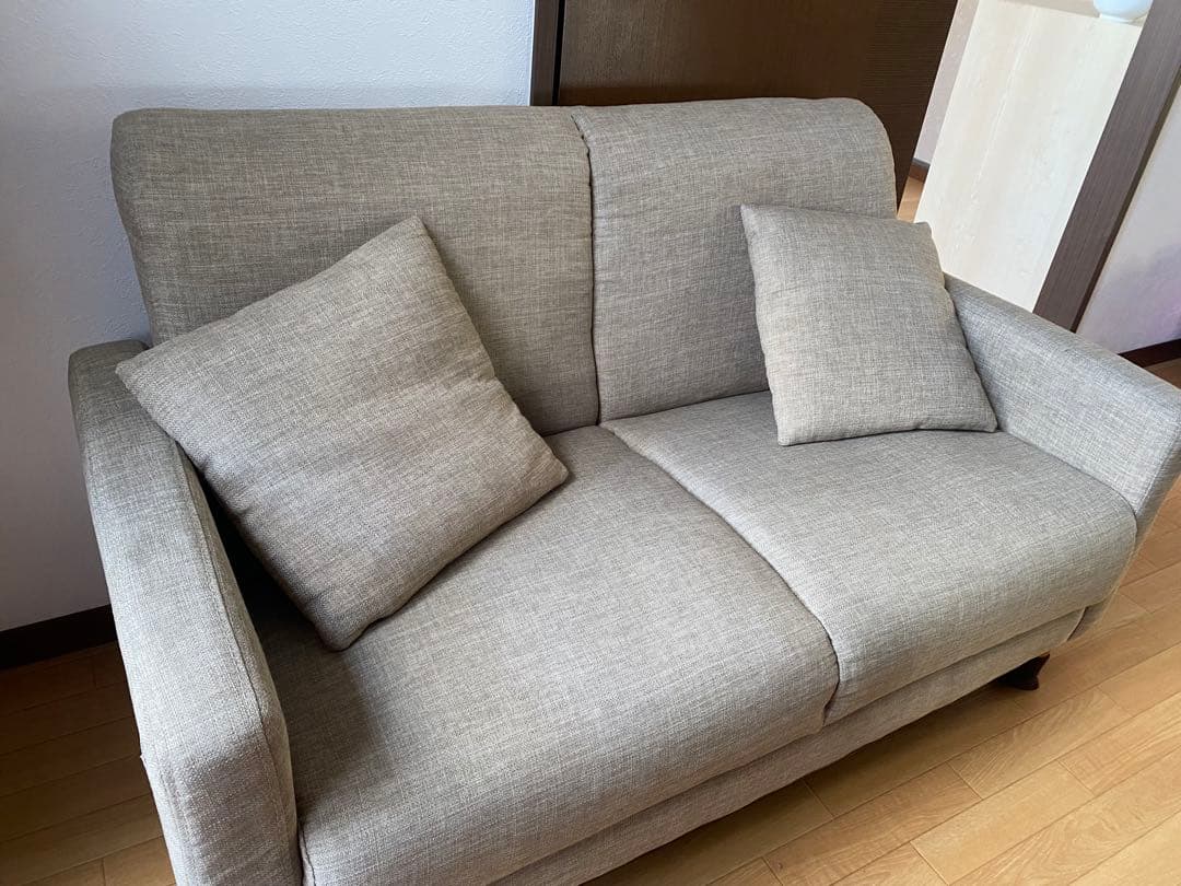 ✨期間限定お値下げ中❗️✨【送料込み】2人掛け コンパクトソファ ベージュ