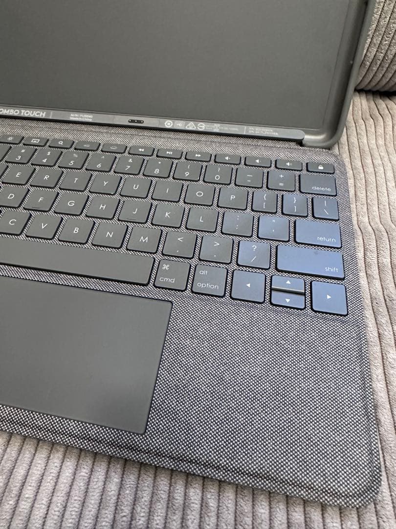 美品 Logicool Combo Touch iPad 10.2