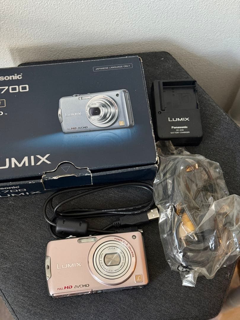 【美品】動作確認済　Panasonic DMC-FX70 ゴールド