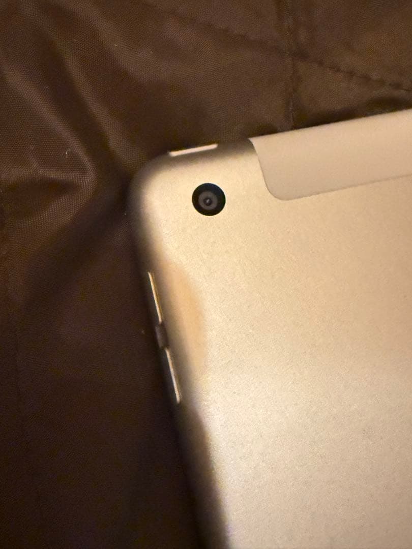 iPad 第9世代 64GB（SoftBank） 未使用に近い 最短翌日発送