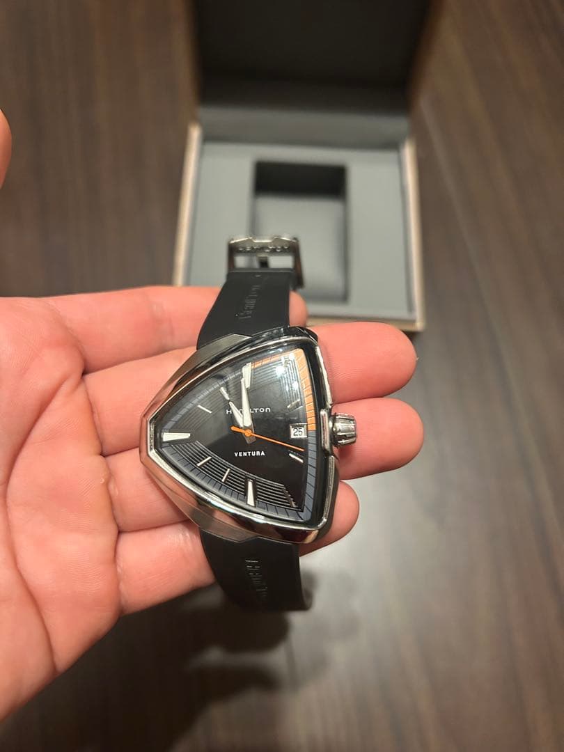 ハミルトン　ベンチュラ　エルビス80 H245510 稼働中