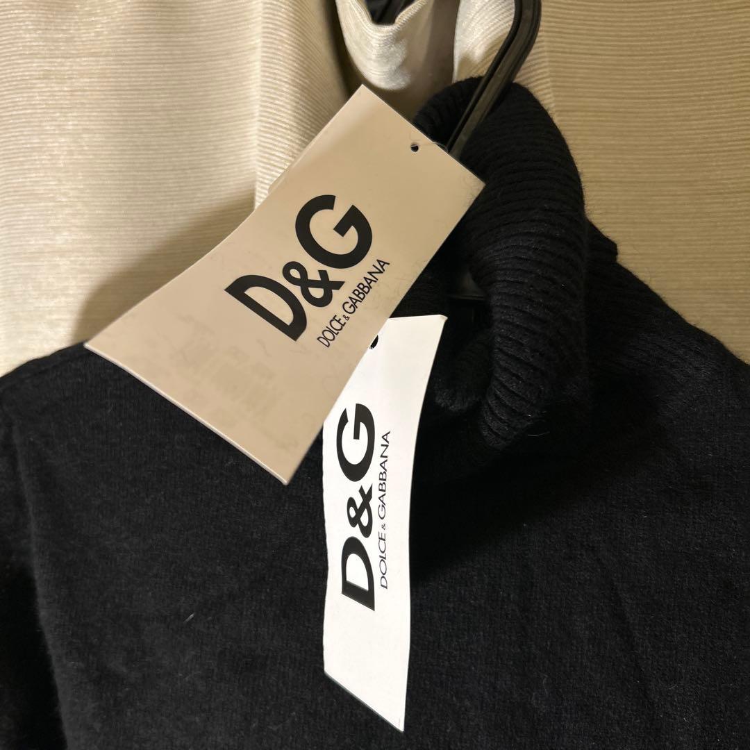 【新品タグ付き】D&G ロゴ刺繍　タートルネック 半袖ニット 黒　イタリア製