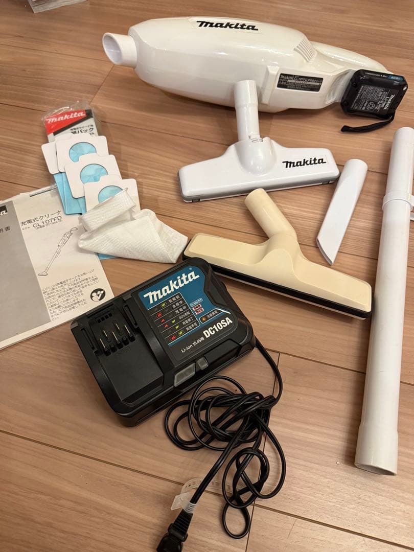 Makita コードレス掃除機 CL107FD