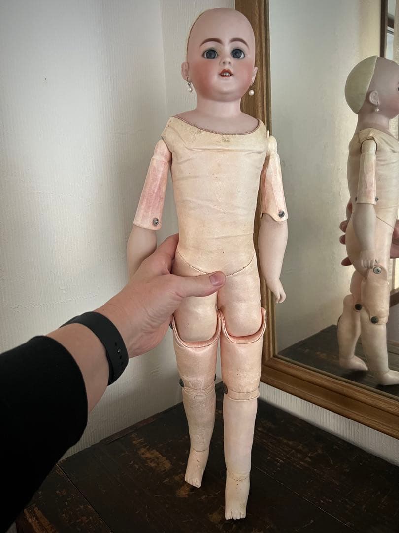 ドイツのアンティーク　ビスクドール