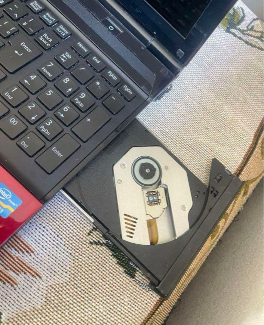 ■赤■Win11■富士通ノートパソコン■AH45/M