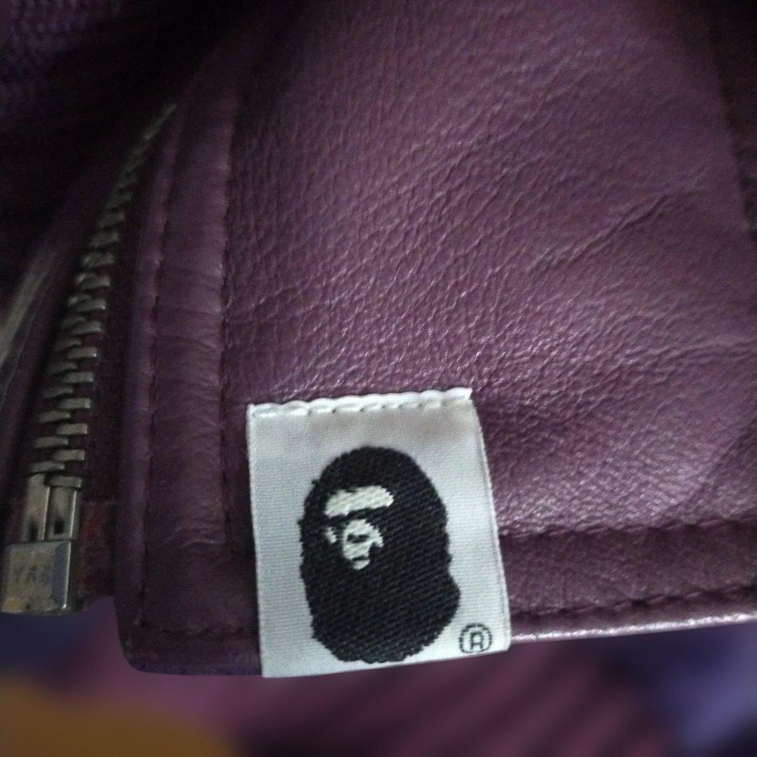 エイプ　APE　リバーシブル レザー ダウンジャケット　ボンバー　サイズＭ　美品