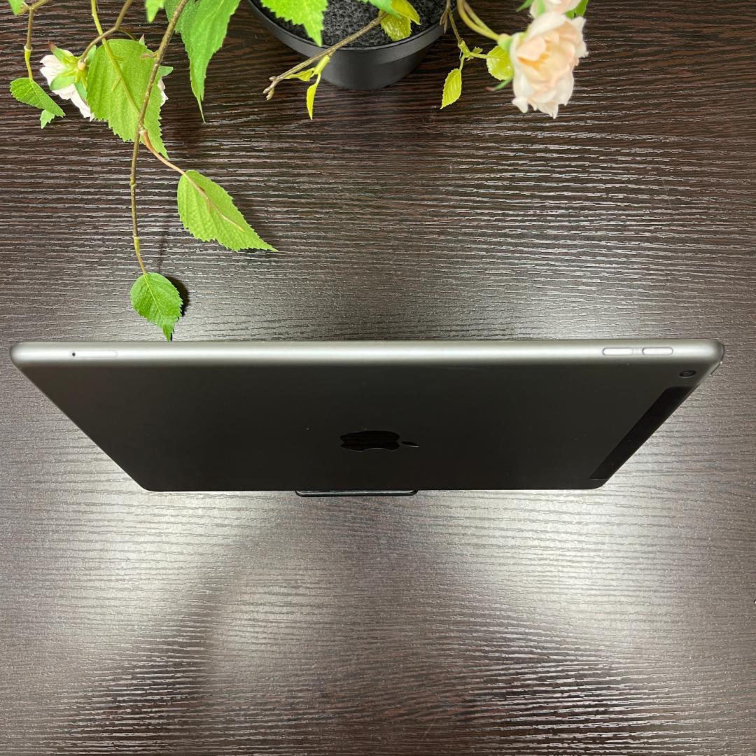 iPad 第7世代 128GB Wifi + Cellular版 SIMフリー