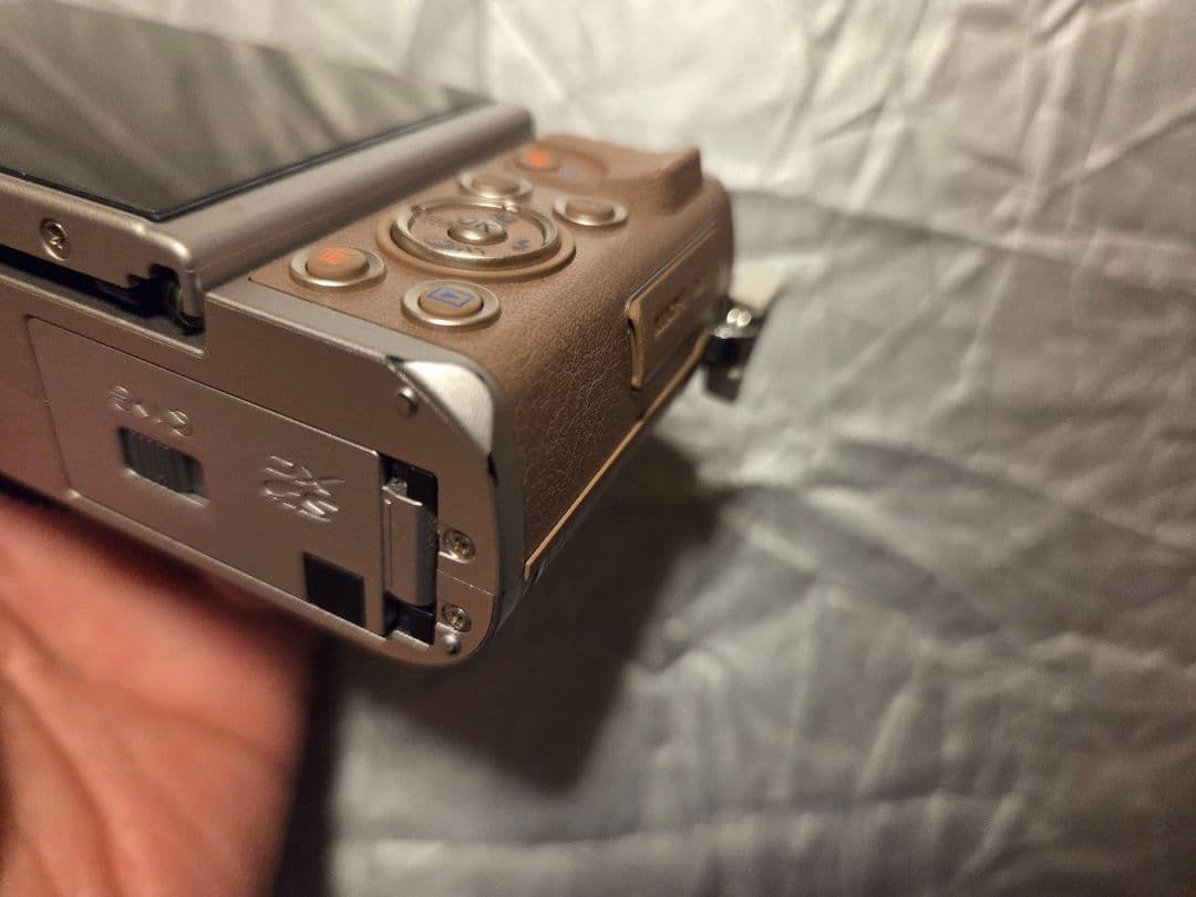 OLYMPUS E-PL10 ブラウン EZダブルズームキット