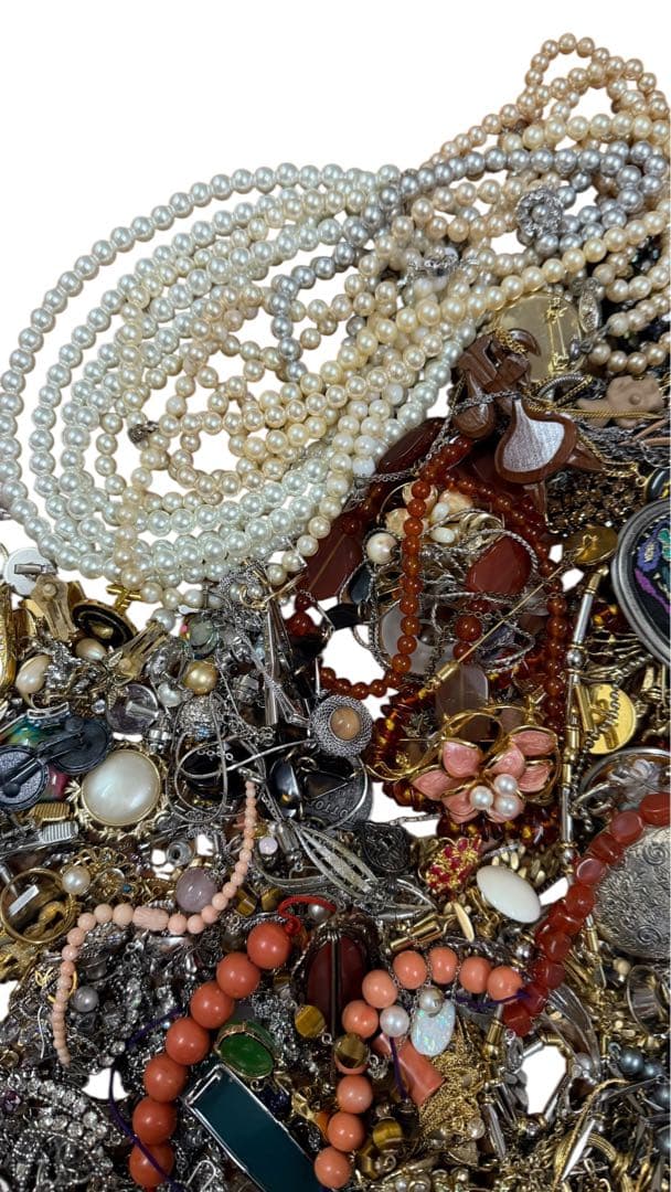 ❸アクセサリーイミテーション 約5.2キロ まとめ売り パールなど多数あり