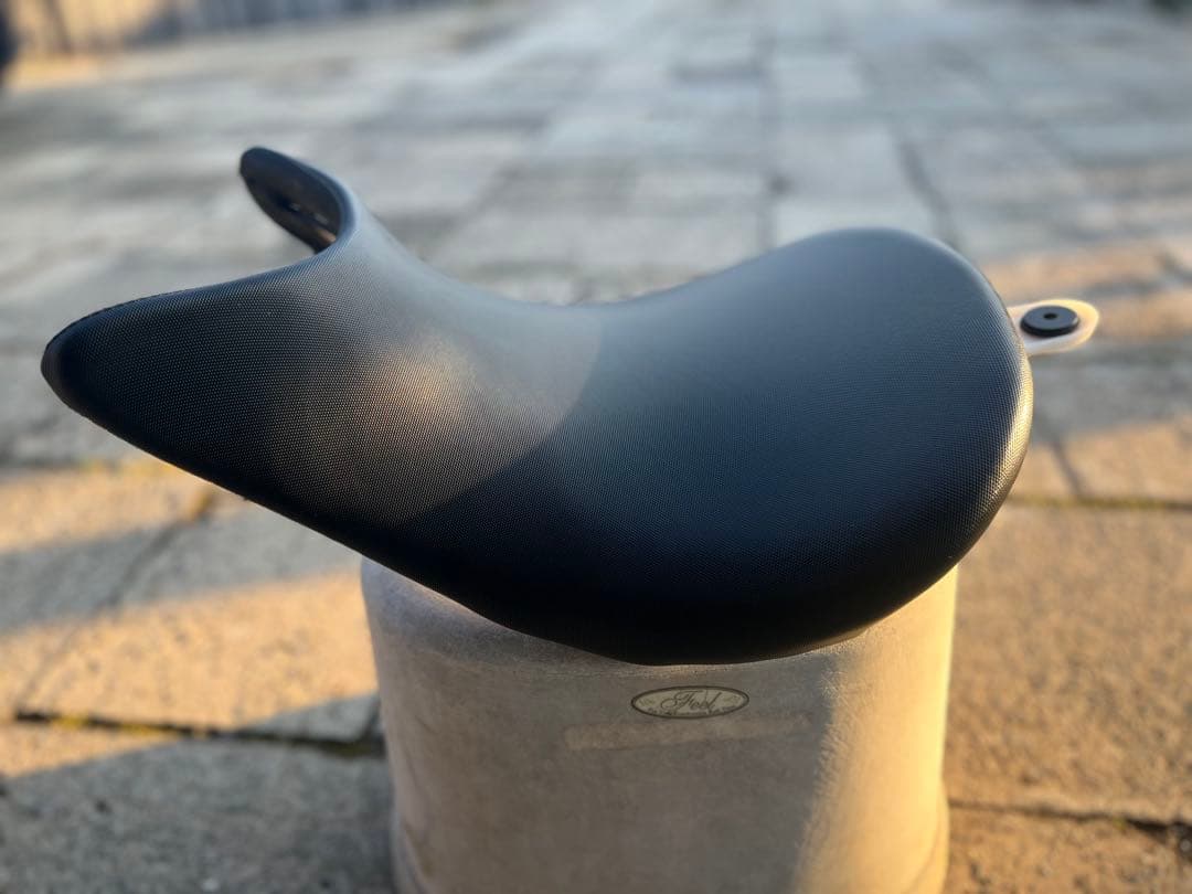 GSX S1000 ローダウンシート