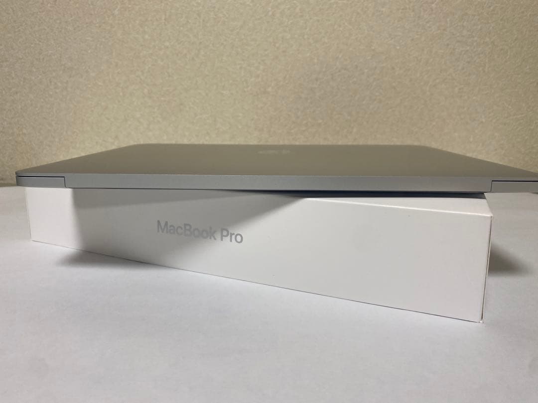 【付属完備品】MacBook Pro 13インチ.