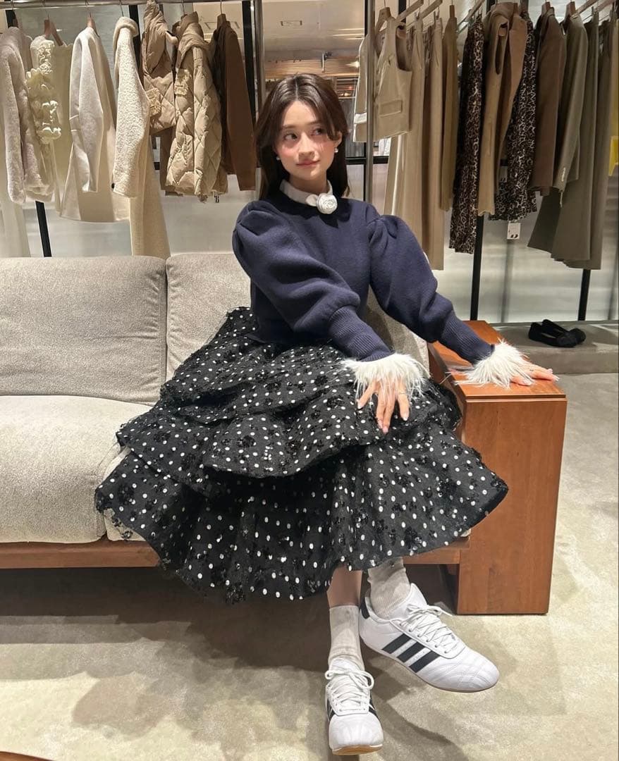 【新品未使用】Bibiy. パフスリーブニット ネイビー