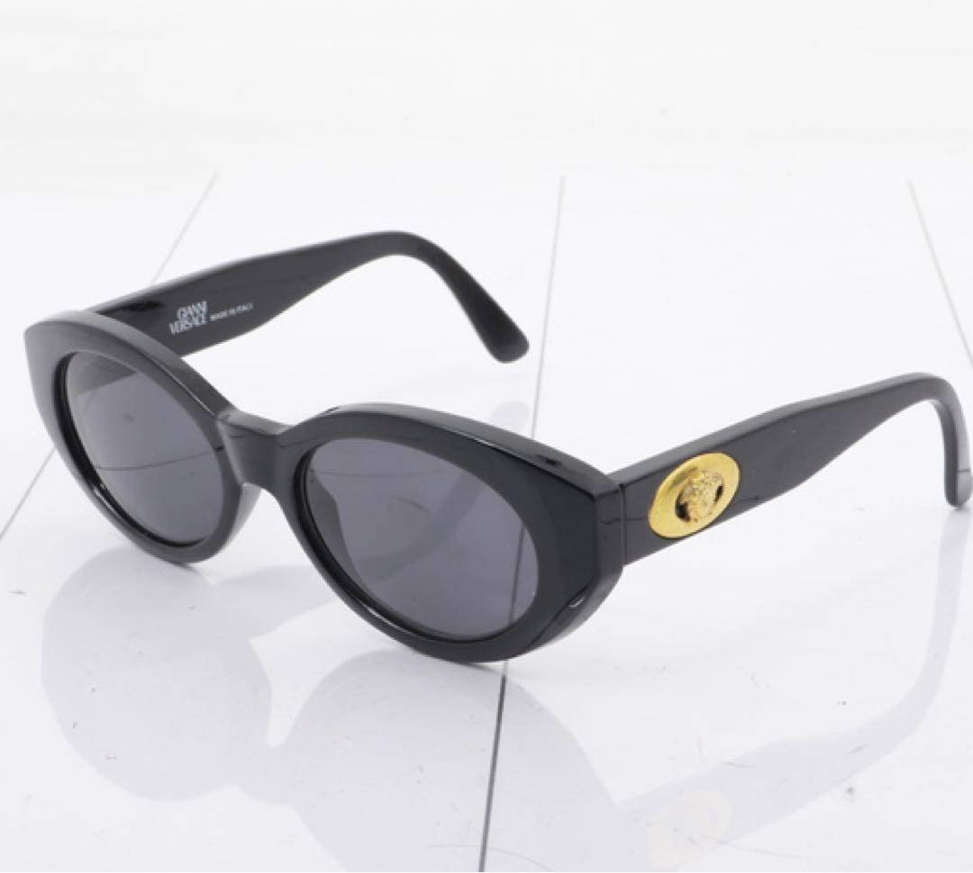 ✨VERSACE✨y2kブラックオーバルサングラス ゴールドロゴ