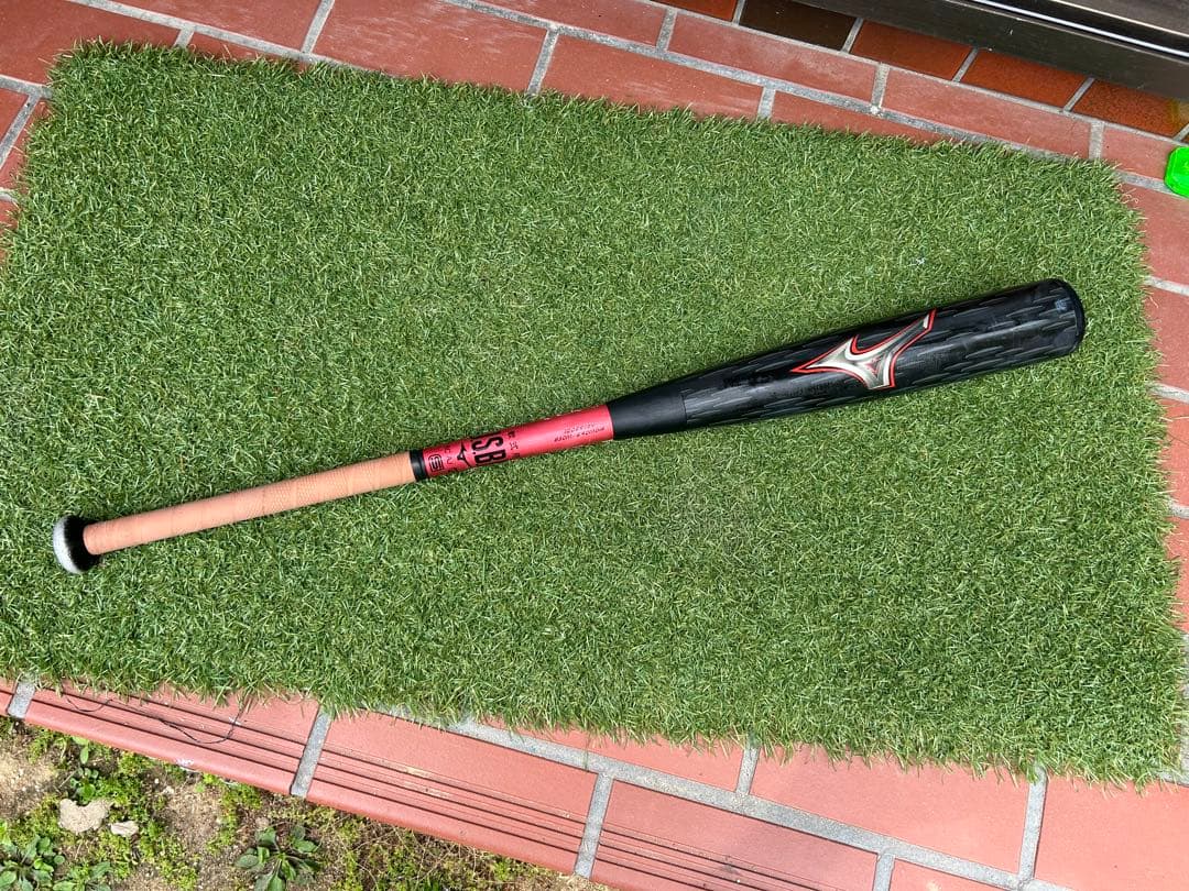 大人　レガシーメタル 元阪神 糸○選手使用で特大ホームランを打ったバット