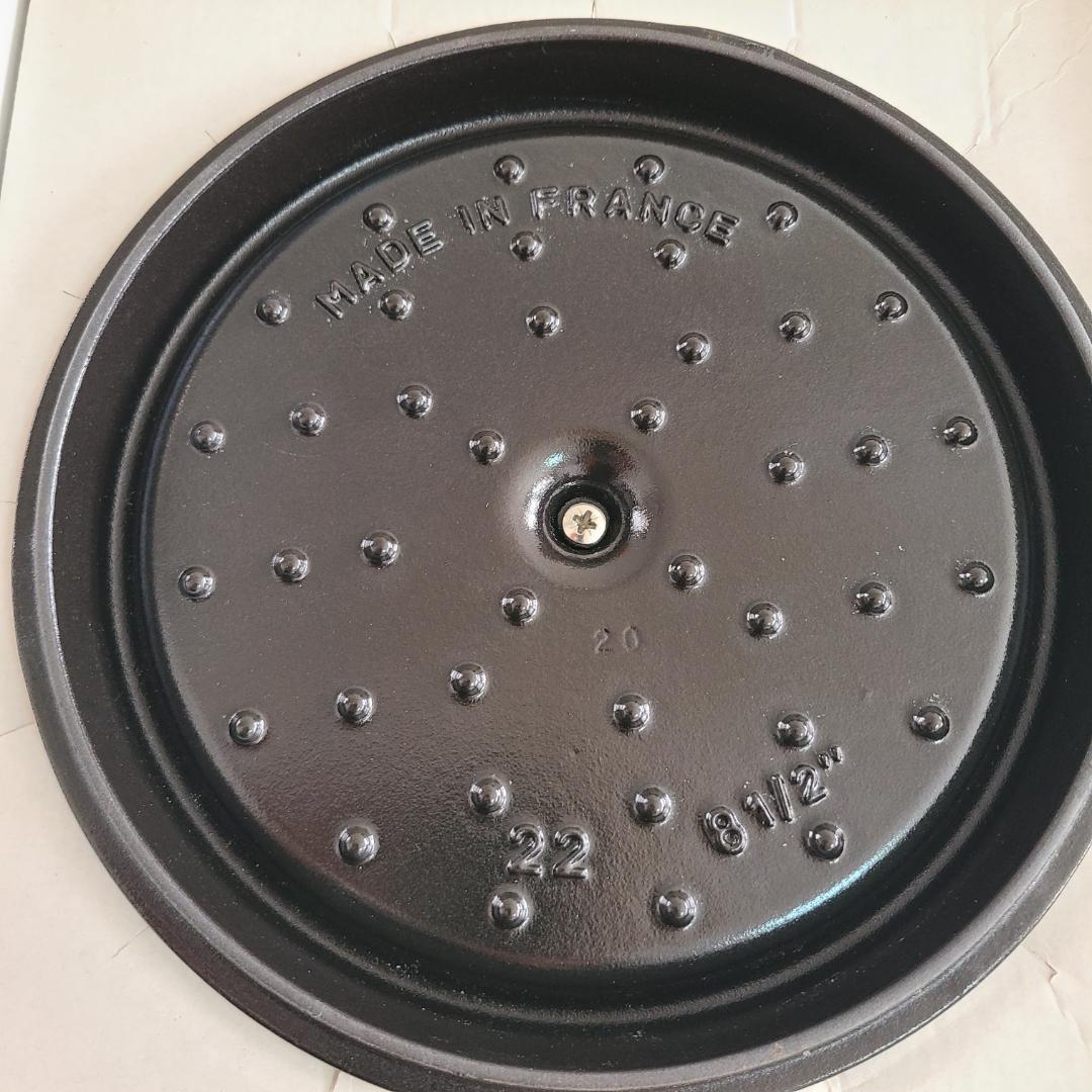 【新品未使用】 ストウブ STAUB ピコ・ココットラウンド 22ｃｍ