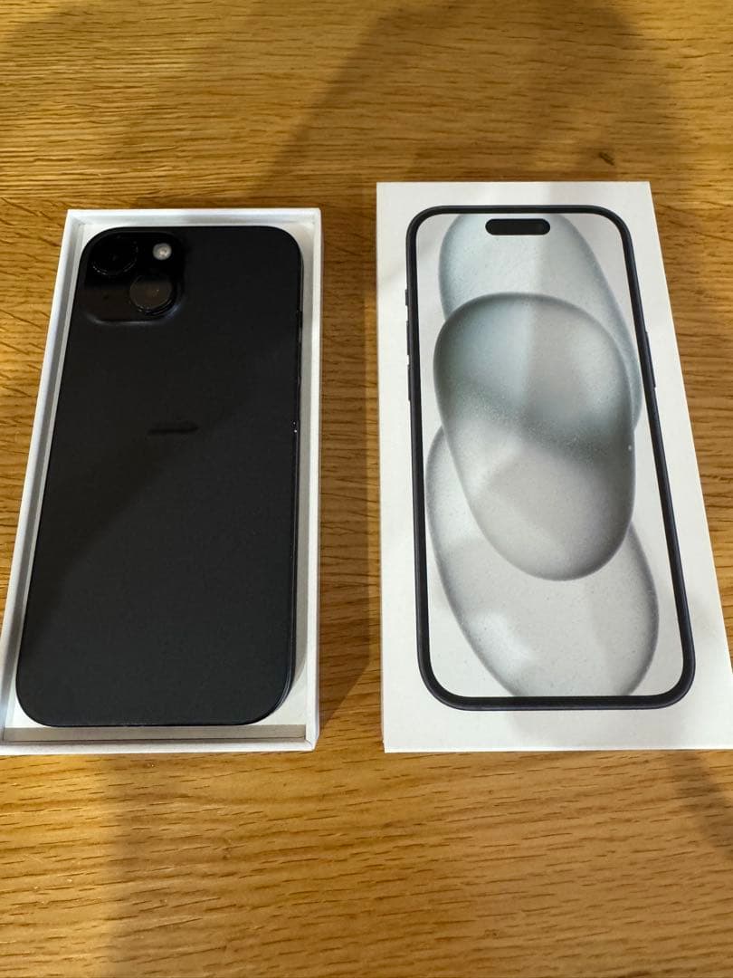 iPhone 15 128GB ブラック SIMフリー 付属品完備 箱あり