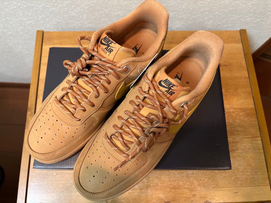 靴 NIKE AIR FORCE 1 07 WB