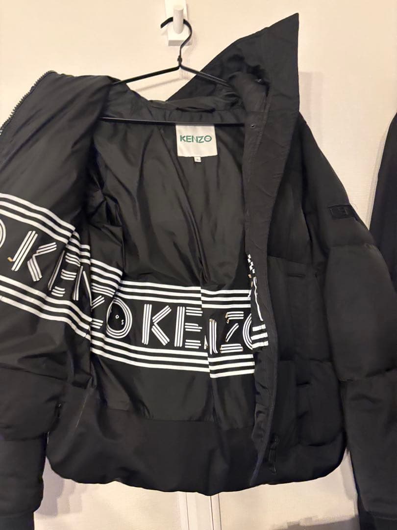 Kenzo ブラックダウンジャケット フード付き