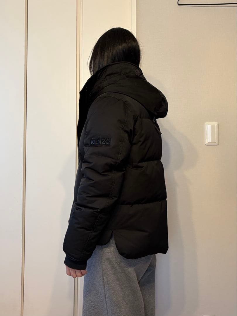 Kenzo ブラックダウンジャケット フード付き