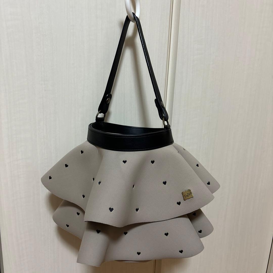 阪急　オンライン限定　ラプチャー　ネイプル　ハートエンブロイダリー　モカベージュ