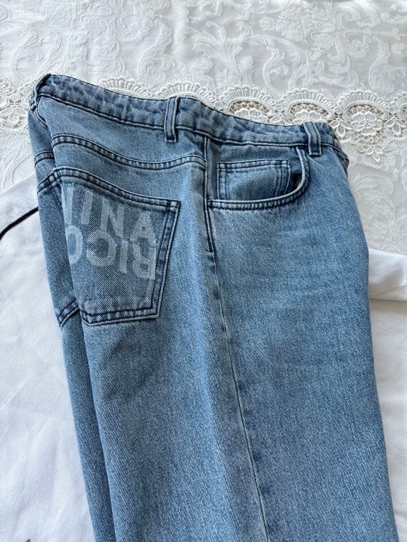 高級　ニナリッチ　ロゴ入り　スリットデニムパンツ　24サイズ　¥98000