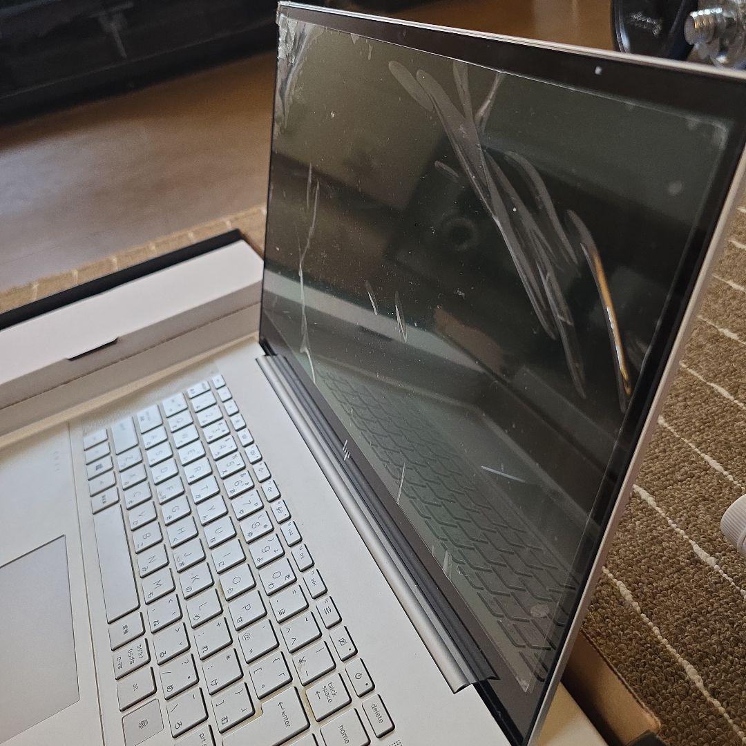 HP ENVY Laptop 15-ep0xxx 箱付き中古