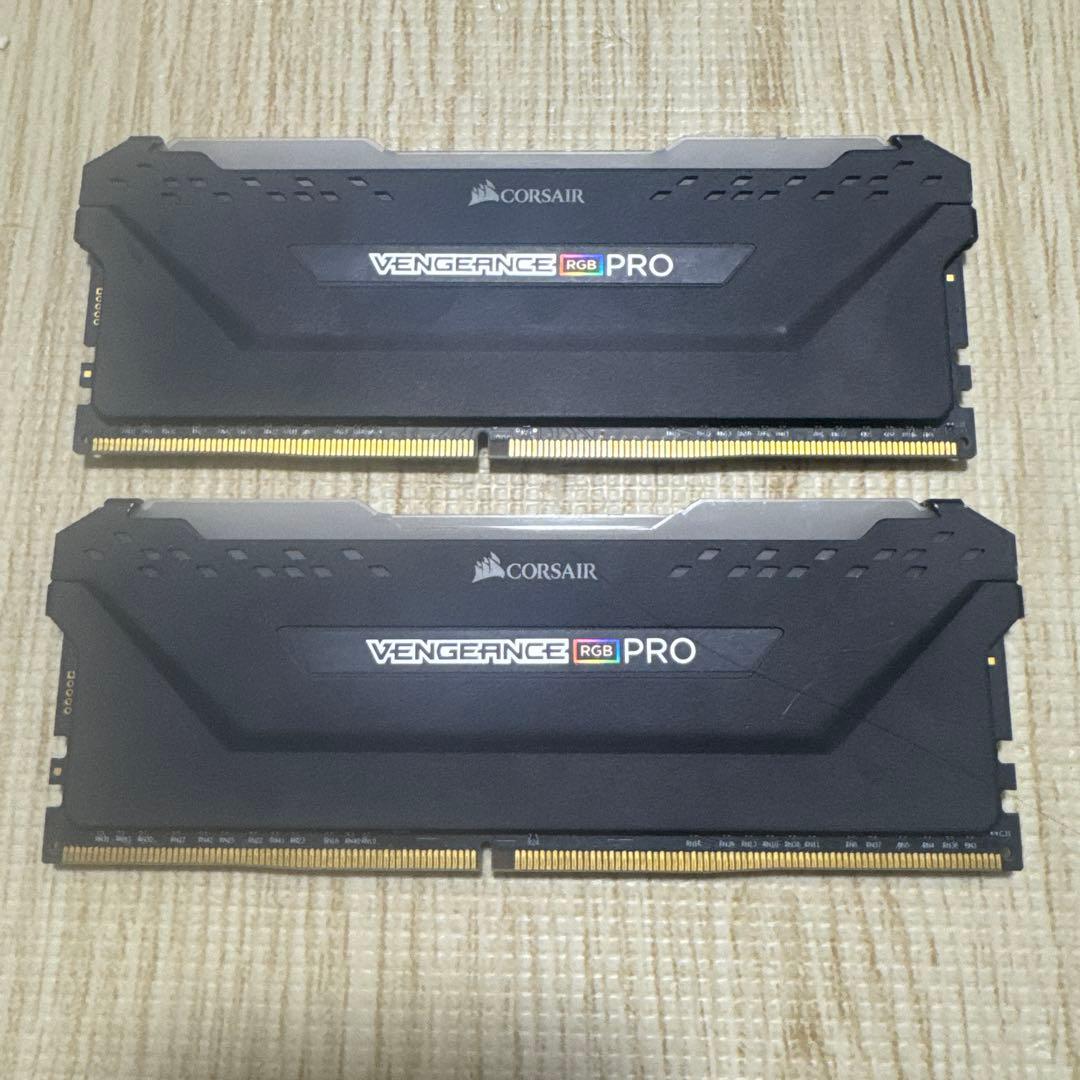メモリー corsair VENGEANCE RGB PRO 32GB 3600