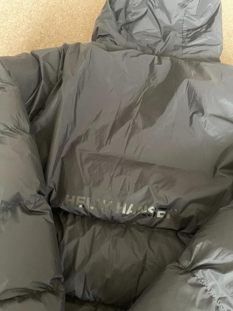 ［新品］Helly HansenヘリーハンセンActivePuffyジャケット黒