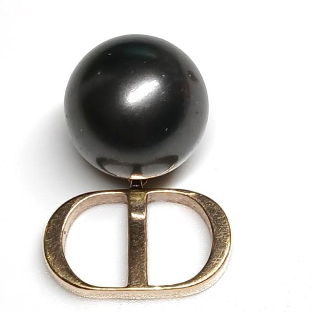 まい様　ディオール トライバルピアス ブラックパール調 CD ボール 片耳