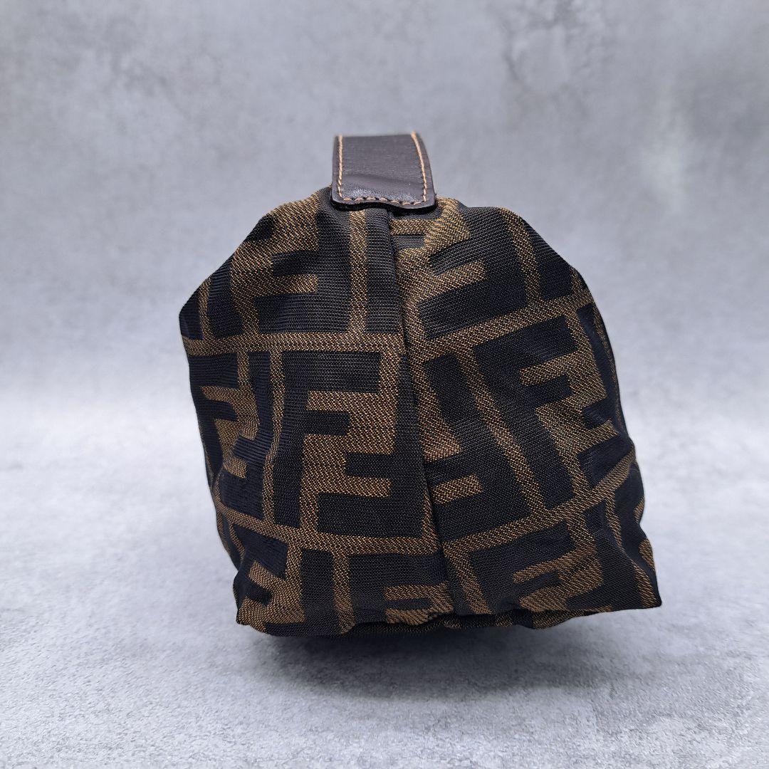 FENDI フェンディ ズッカ柄 ポーチ レザー ナイロン 小物入れ