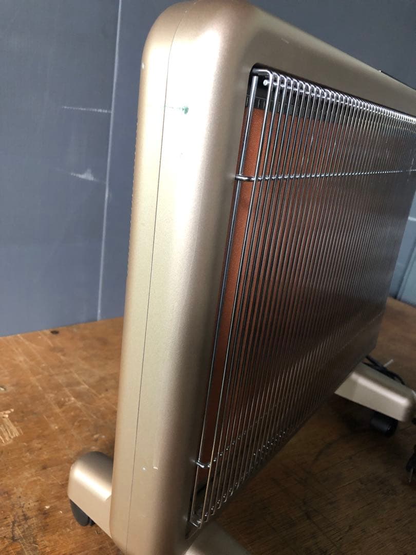 遠赤外線パネルヒーター サンルミエ・エクセラ7（中古品）