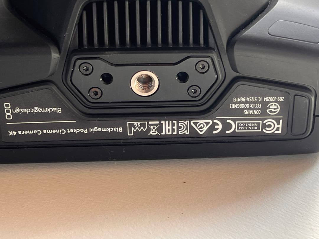 Blackmagic Pocket 4K 美品 ケージ付