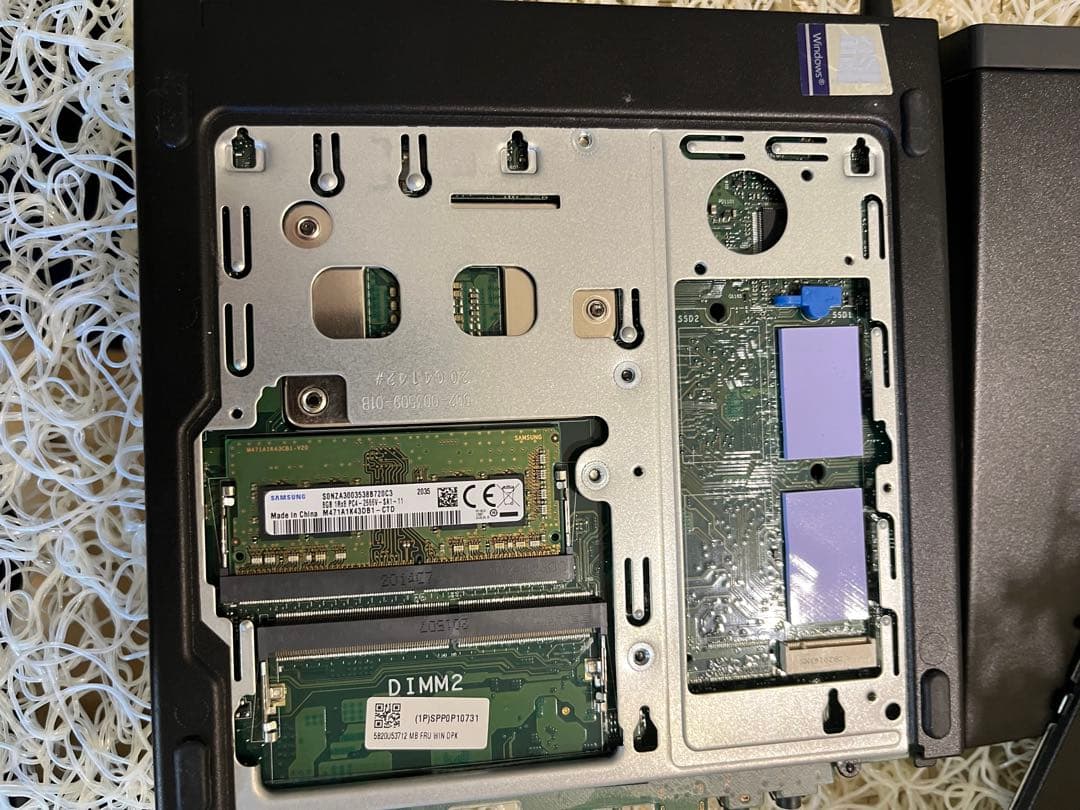 ThinkCenter Tiny m720q 10T8 ミニPC