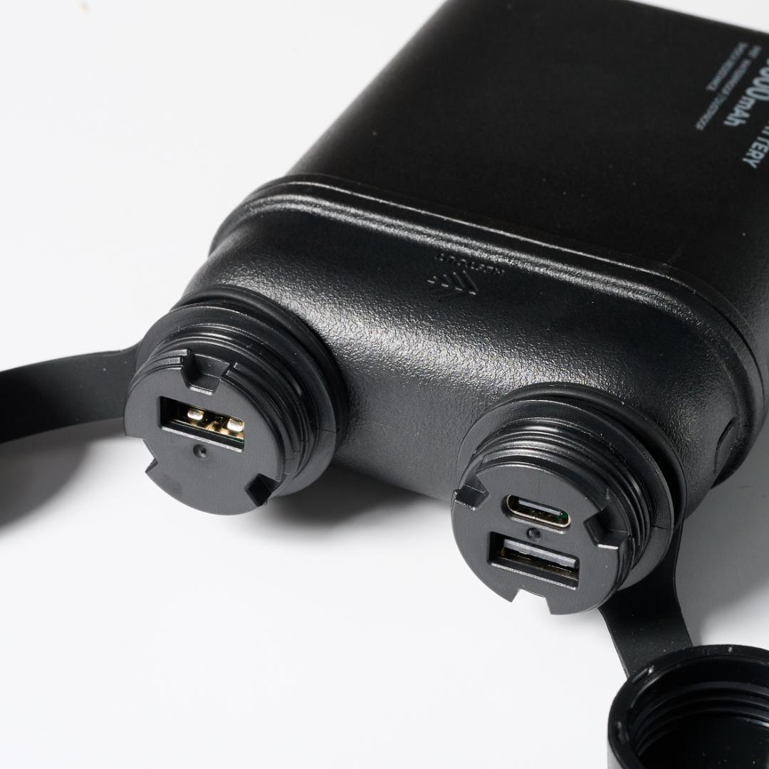 旅行用家電 BRUNT x ELECOM JUSCO FIT BATTERY HOLDER