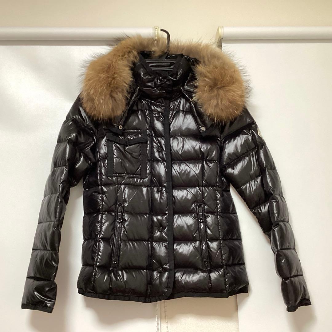 ブラック　ダウン　ジャケット レディース　フォックスファー付き