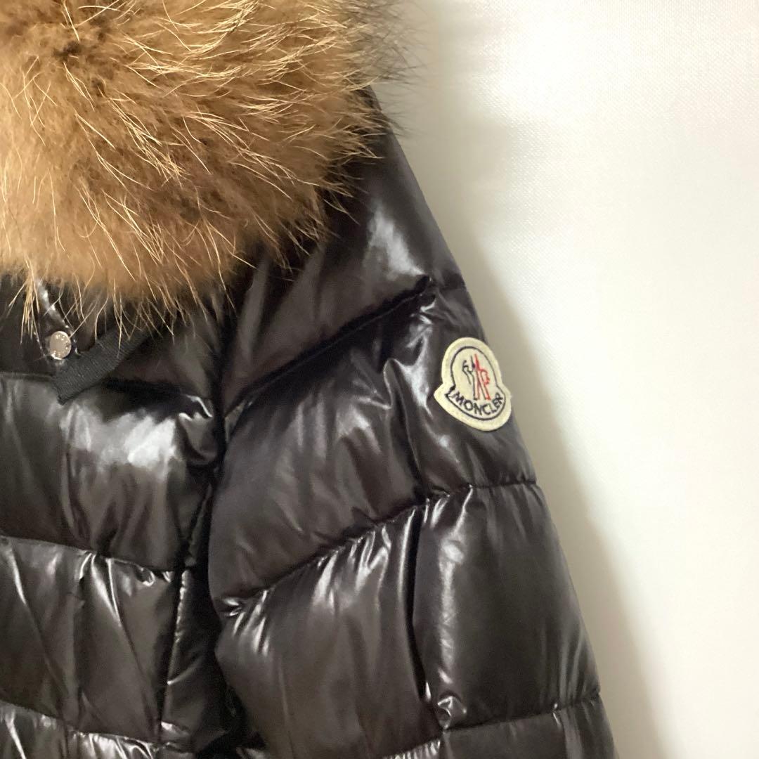 ブラック　ダウン　ジャケット レディース　フォックスファー付き