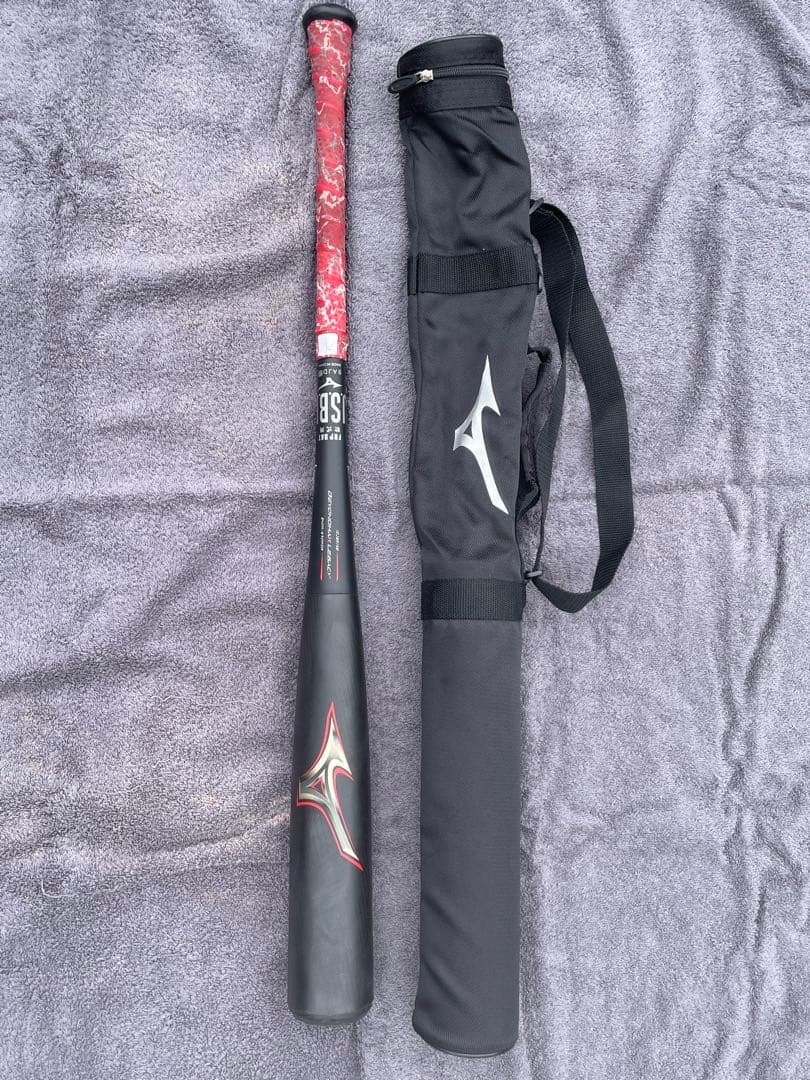 【中古品/軟式用】複合バットMIZUNOビヨンドマックスレガシー84cｍケース付