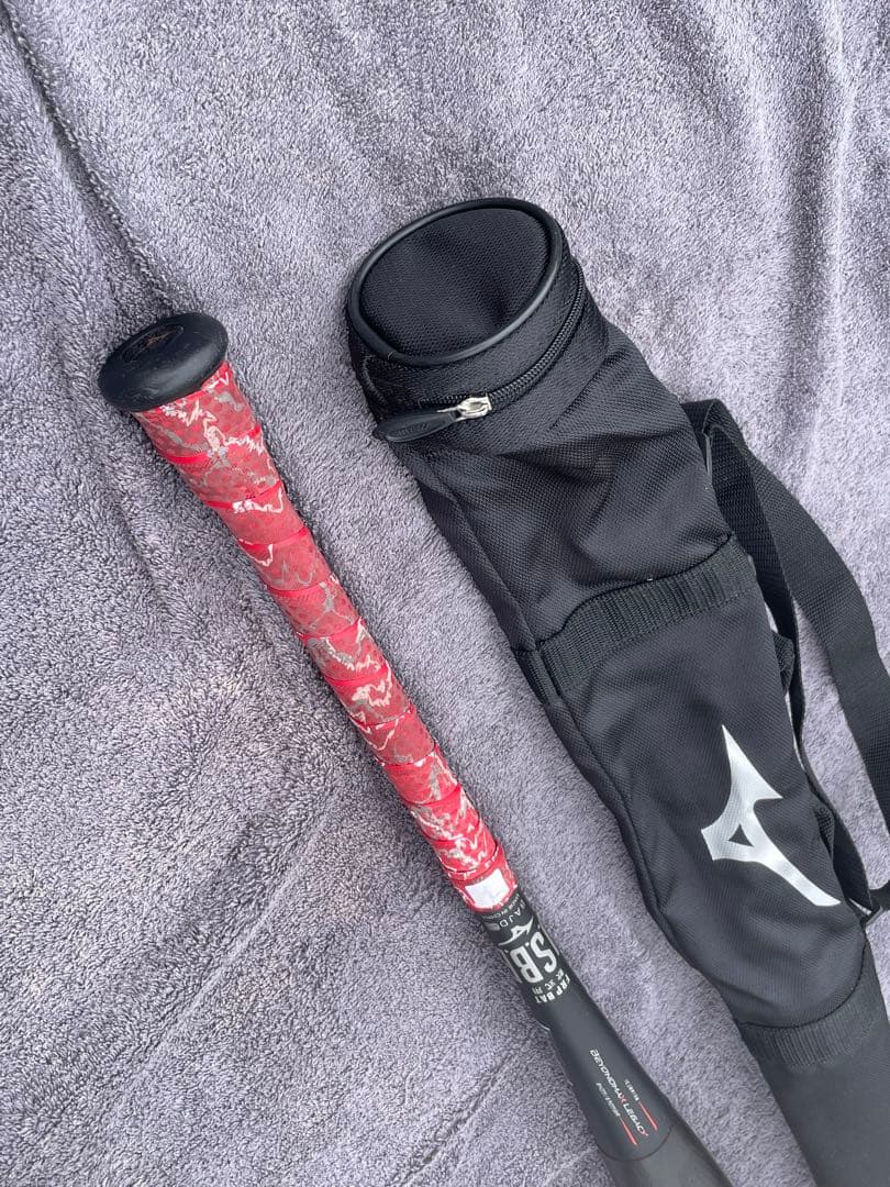 【中古品/軟式用】複合バットMIZUNOビヨンドマックスレガシー84cｍケース付